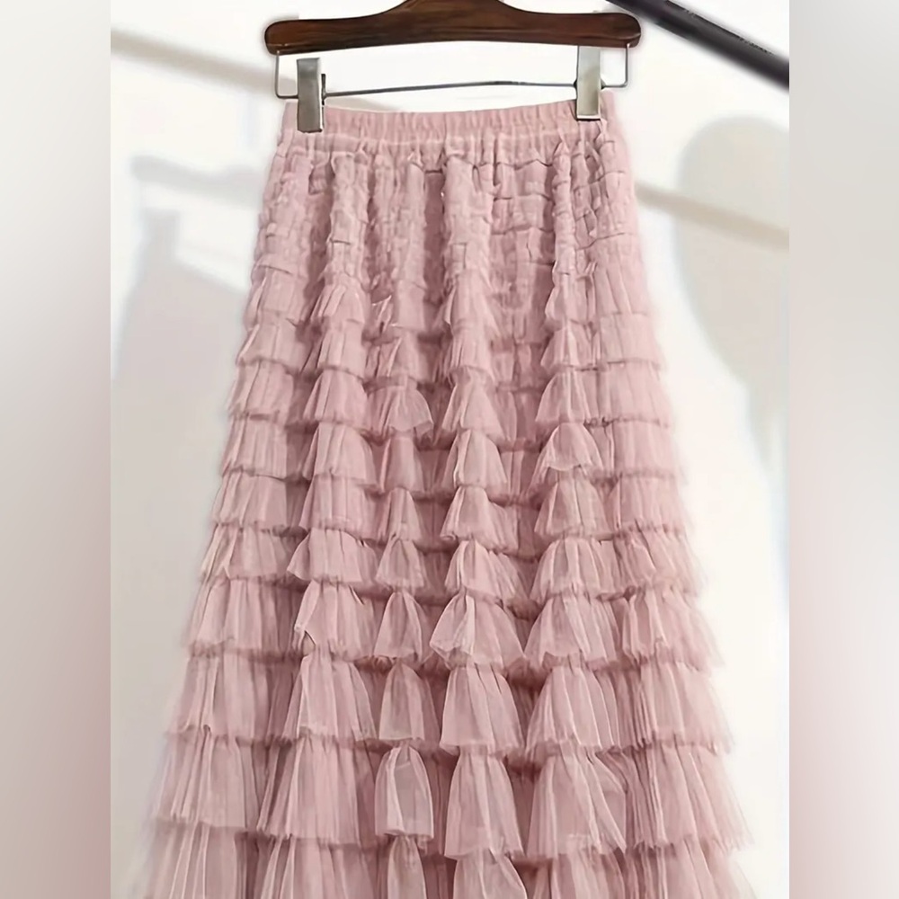 Elegant Pink Layered Midi Skirt - Picture 4 of 6